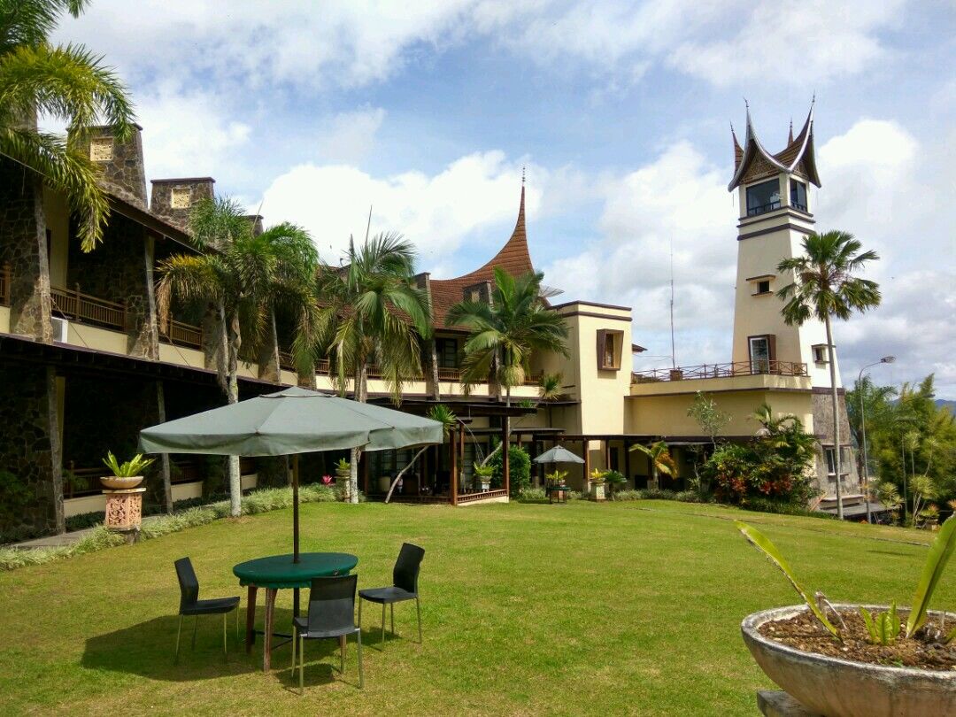 Hotel Menarik di Bukittinggi dan Padang